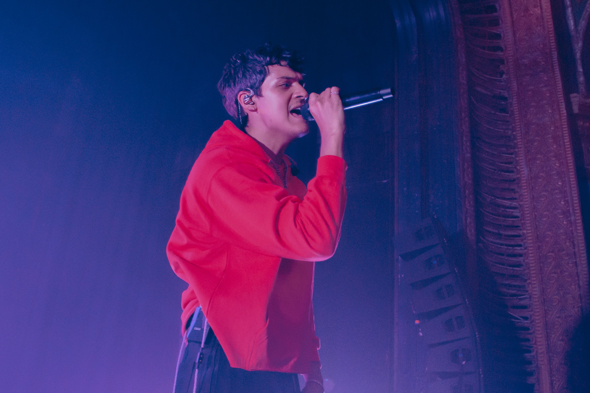 Omar Apollo Plays a Mesmerizing Sold-Out Show in Chicago – Off Record Blog